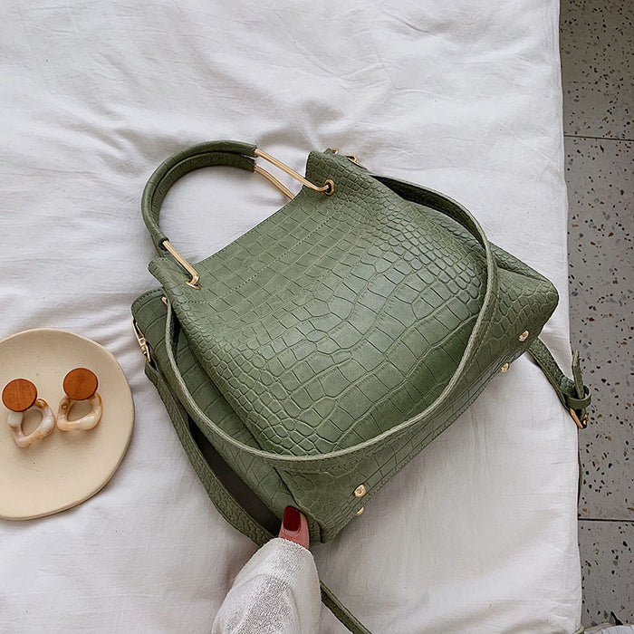 Personalized retro fashion bucket bag