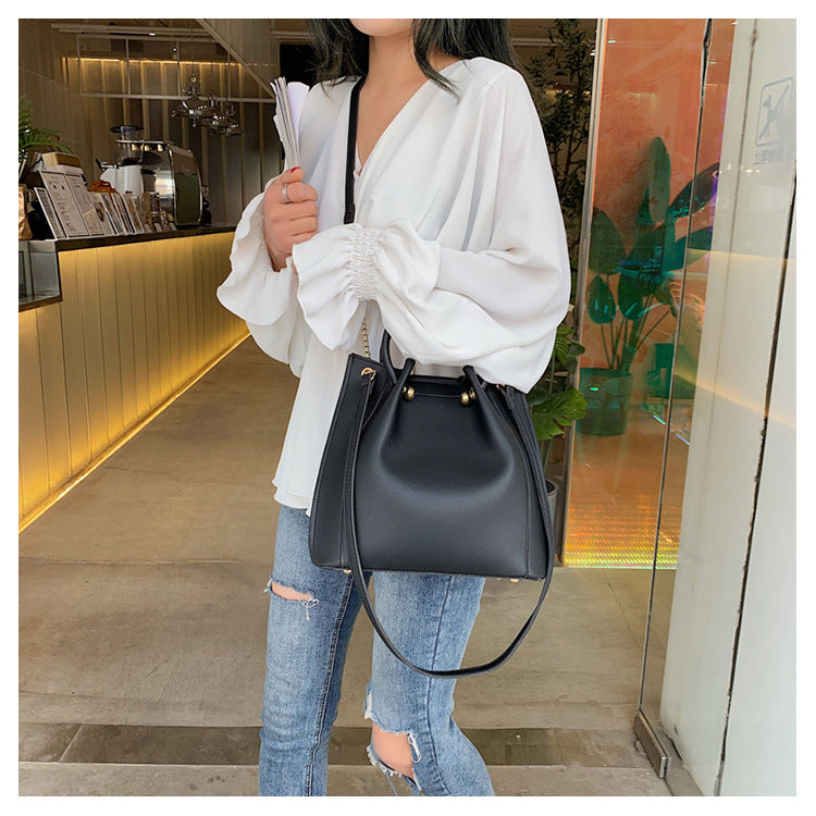 One Shoulder Broadband Bucket Bag