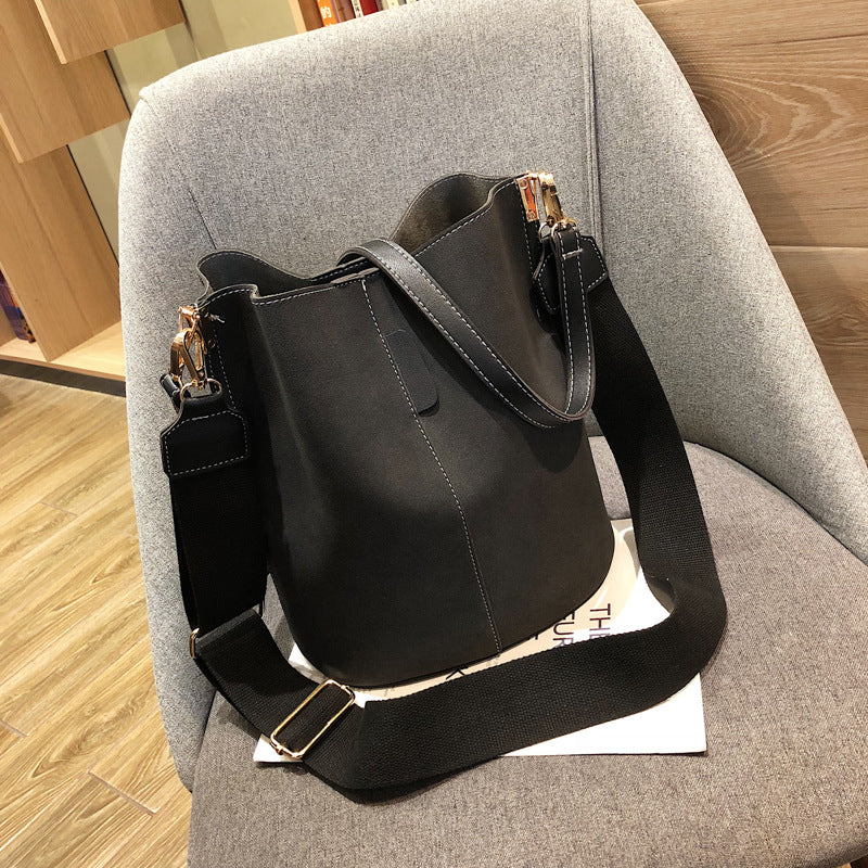 Scrub bucket bag shoulder bag